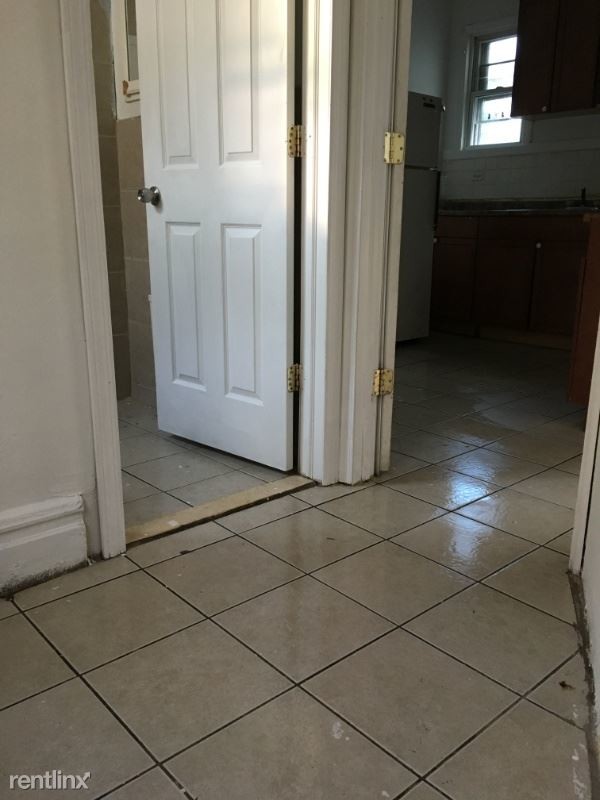Building Photo - 2 br, 1 bath Apartment - 71 Coolidge St