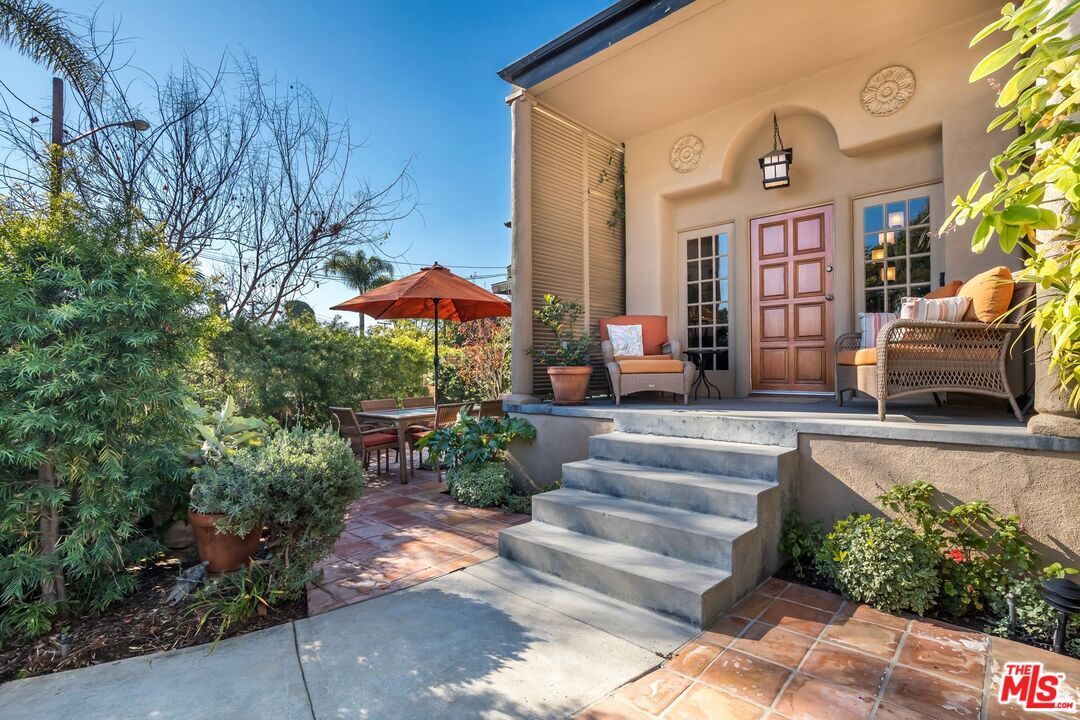 Foto principal - 9000 Elevado Ave