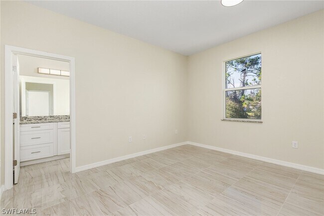 Foto del edificio - 303 Homer Ave S