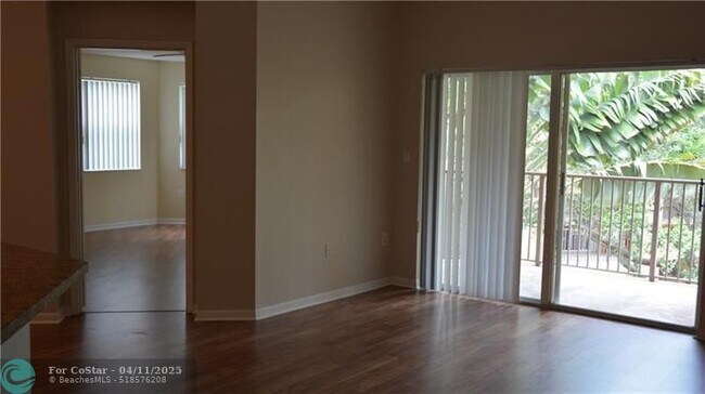 Foto del edificio - 761 N Pine Island Rd
