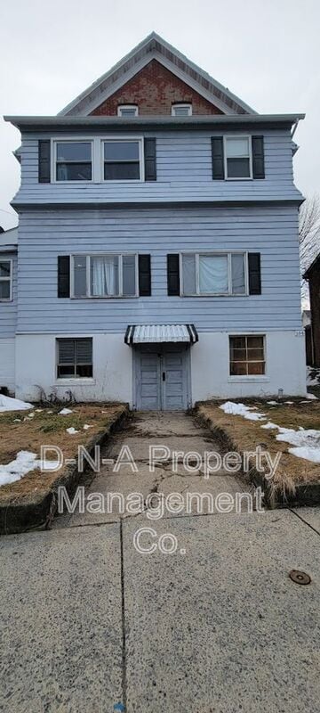 Building Photo - 154 Garibaldi Ave