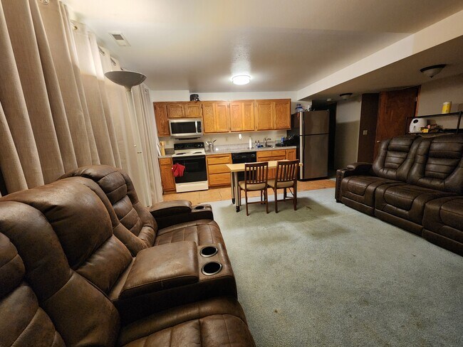 Foto del edificio - 3611 NE 205th St