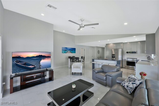 Foto del edificio - 532 103rd Ave N