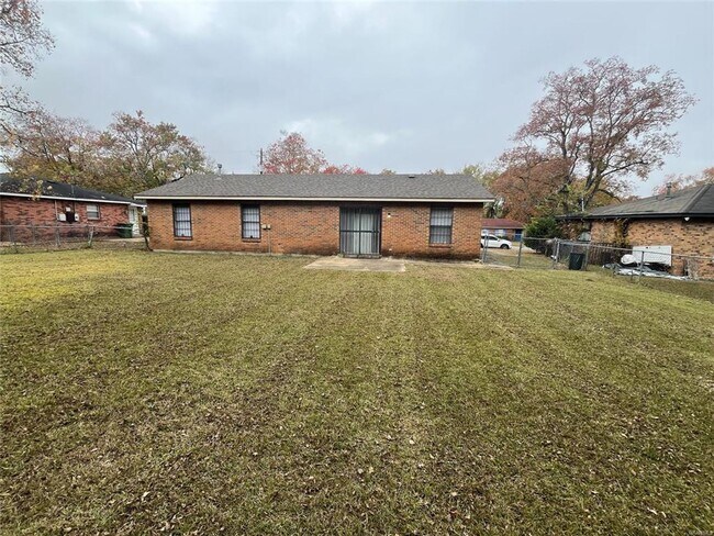 Foto del edificio - Spacious 4BR/2BA Home In Montgomery, AL