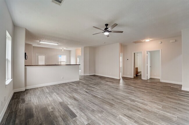 Building Photo - 315 Apache Field Ln