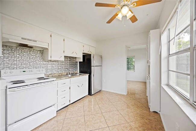 Building Photo - 4727 34th St W