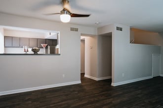 Building Photo - The Oaks at Jackson
