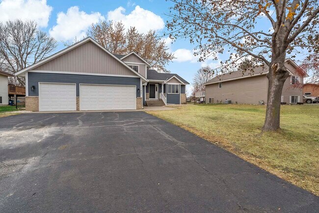 Building Photo - 17427 Falcon Ave