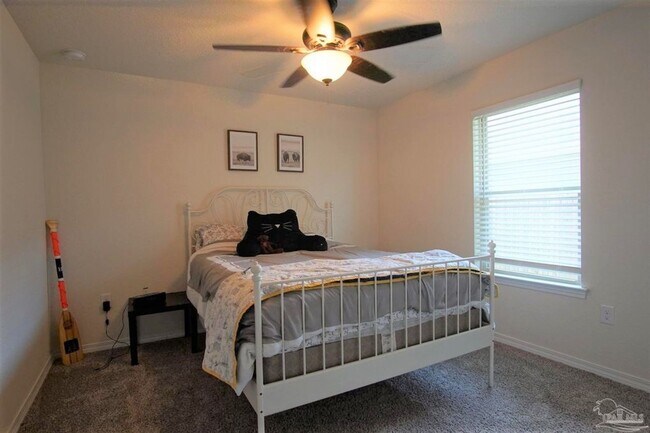 Foto del edificio - Popular Floor Plan, Almost New Home in Woo...