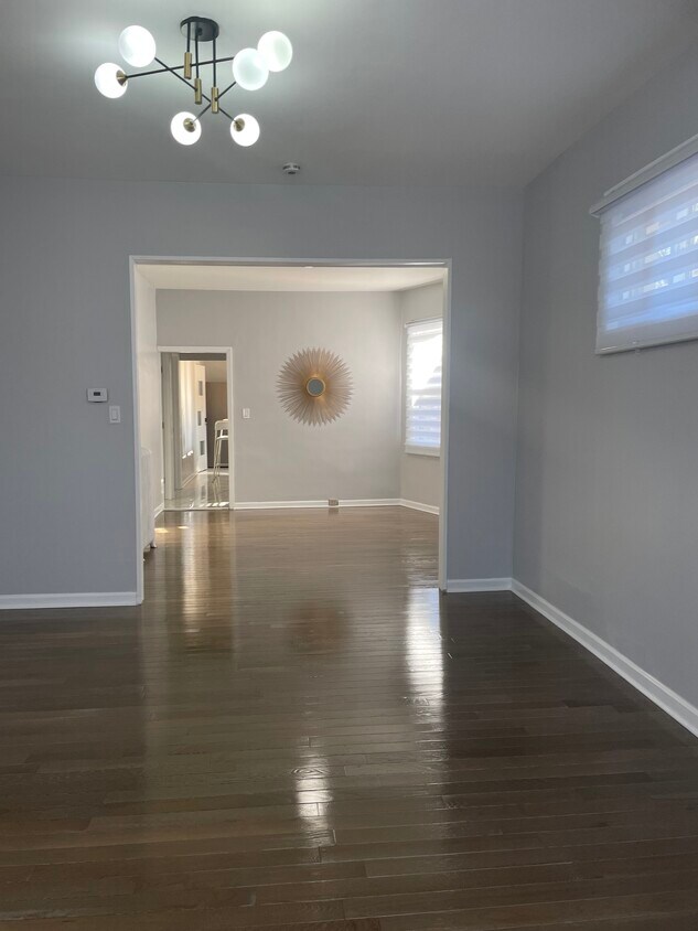 Primary Photo - 237 Pelton Ave