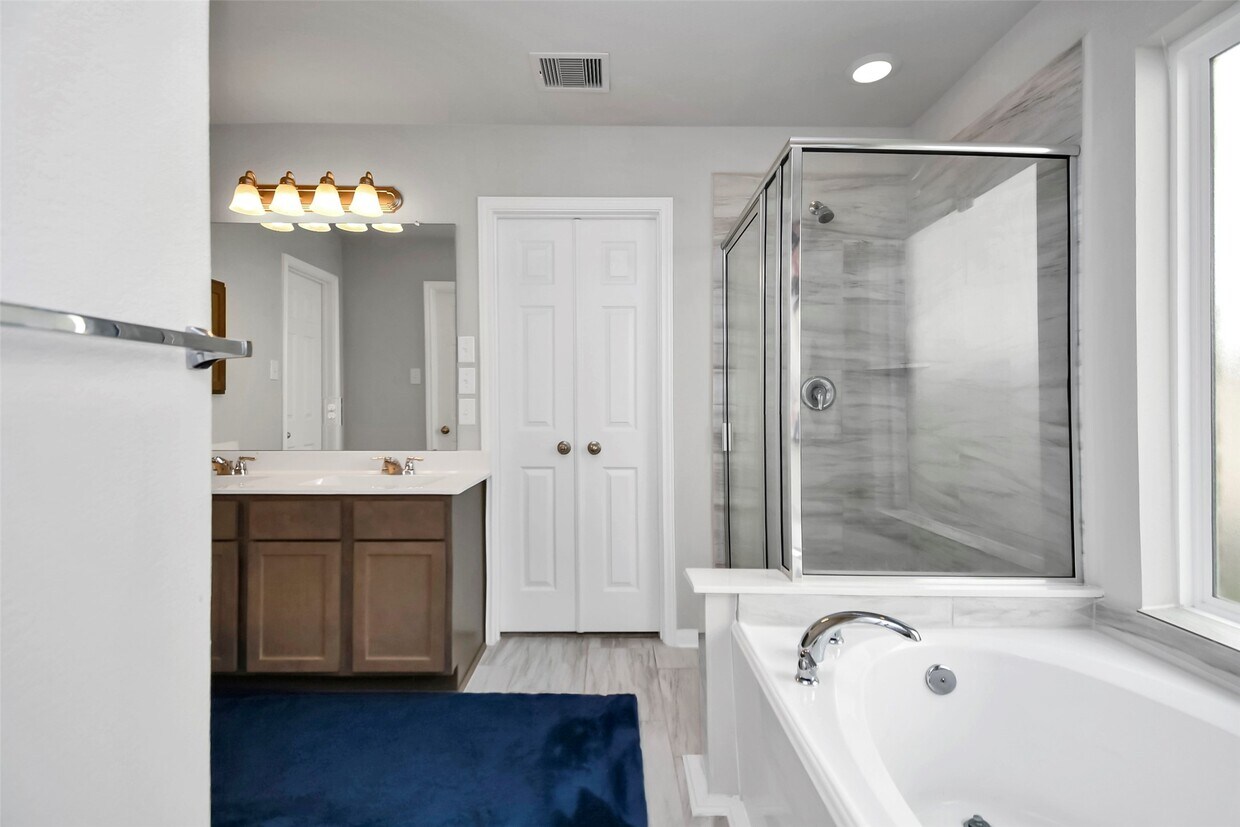 Building Photo - 14506 Tundra Swan Dr