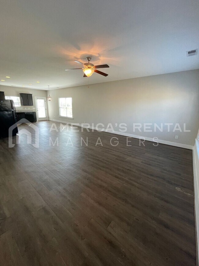 Building Photo - DEPOSIT PENDING!!! Home for Rent in Pleasa...