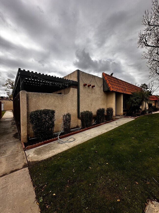 Foto del edificio - 3609 Sampson Ct