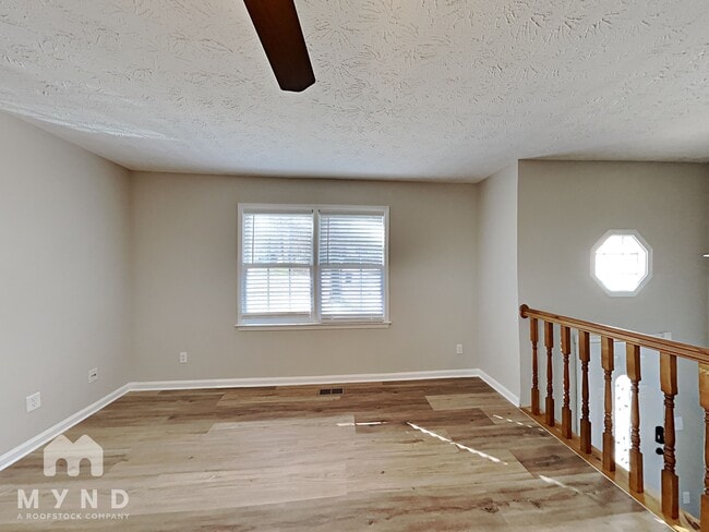 Building Photo - 487 Dillon Dr