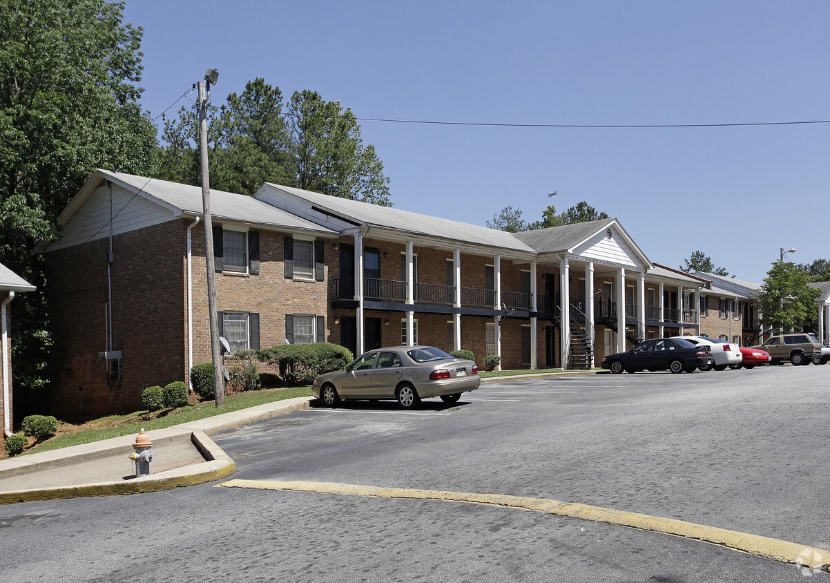 4060 Janice Dr - Garden Court Apartments - Miller Garden Apartments