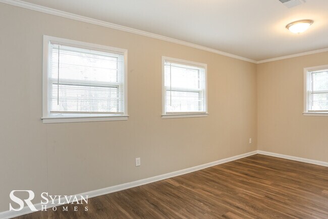 Building Photo - Spacious 4BR 2BA Home for Lease!