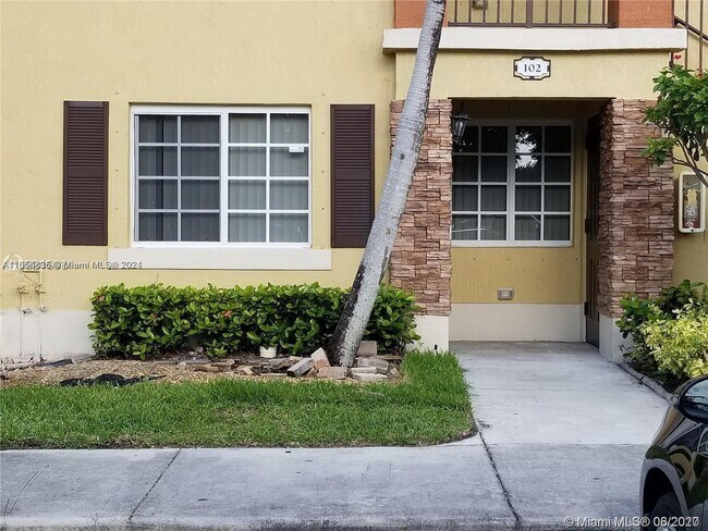 Foto del edificio - 990 NE 33rd Terrace