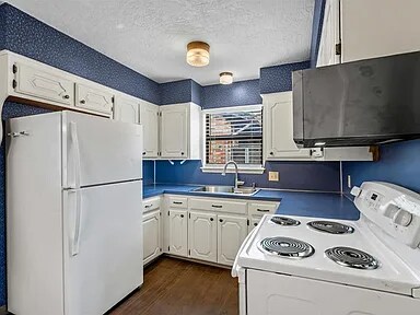 Building Photo - 907 NE Tortoise Dr