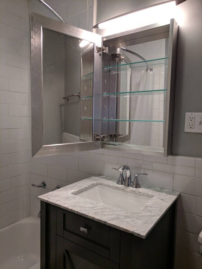 Foto del edificio - 220 S Oak Park Ave