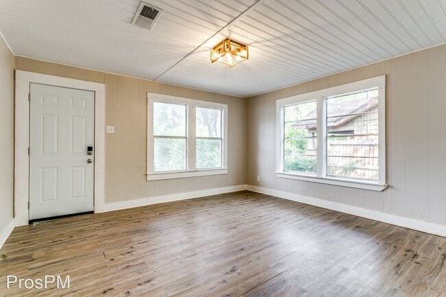 Foto del edificio - 2 br, 1 bath House - 612 N Bradshaw