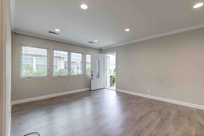 Foto del edificio - 2547 N Lincoln St