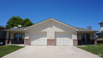 Building Photo - 3809 Edgefield St