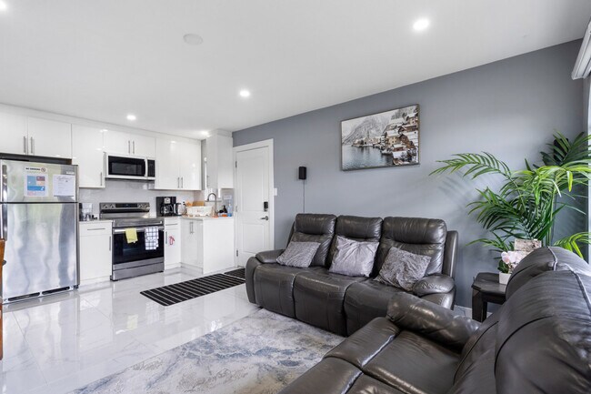 Photo du bâtiment - 1165 E 61st Ave