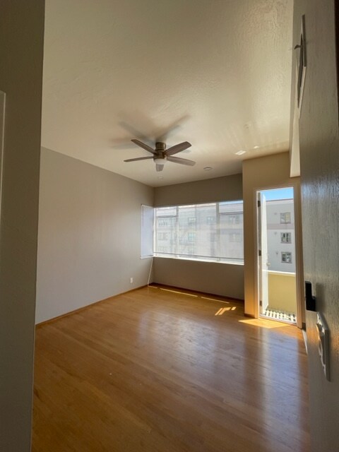 Foto del edificio - 1239 Powell St