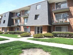 Building Photo - 10940 Keating Ave