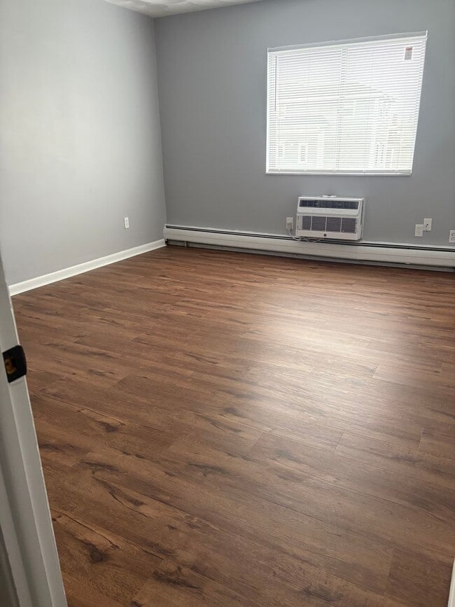 Photo - 395 Angell St Apartment