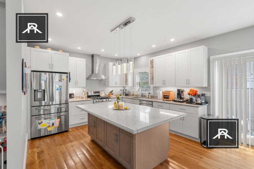 Foto principal - 5 bedroom in Brighton MA 02135