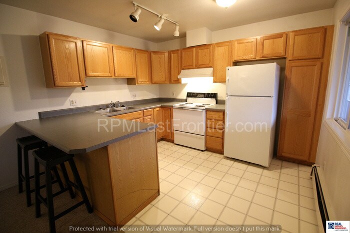 Primary Photo - 1555 D St