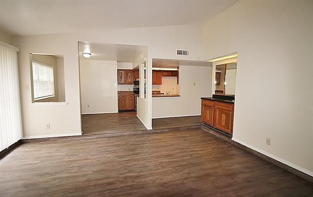 Foto del edificio - 3174 Christopher St