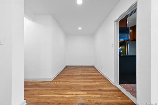 Foto del edificio - 34-49-49 81st St