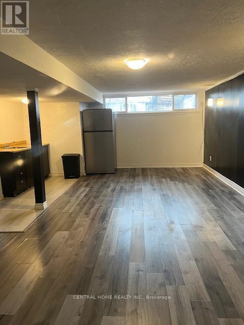 Photo du bâtiment - 192 Silverbirch Dr