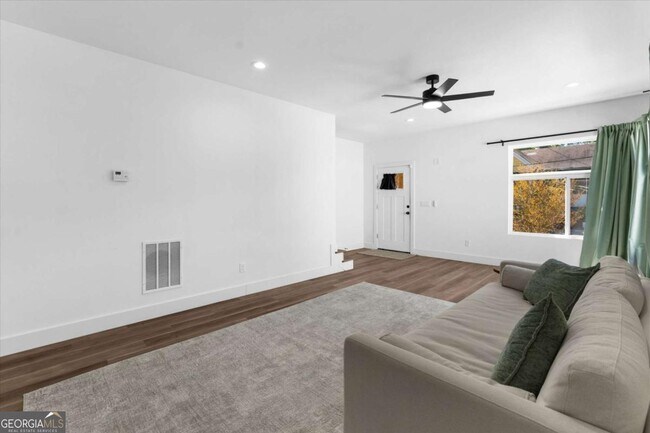 Foto del edificio - 598 Formwalt St SW