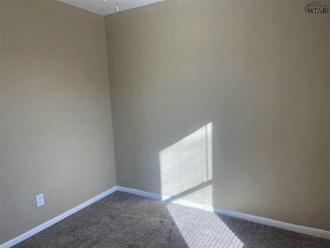 Building Photo - 4133 McGaha Ave