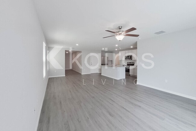 Building Photo - 8641 SW 43rd Ter