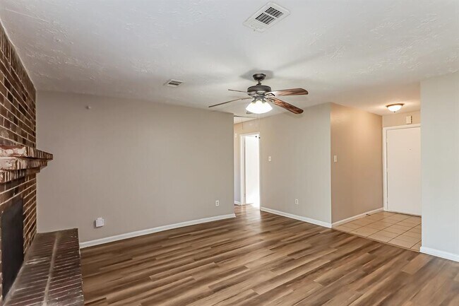 Building Photo - 4430 Stonehenge Trail