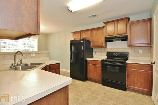 Building Photo - 6955 White Walnut Way