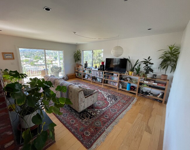 Foto del edificio - 5127 Irvington Ter