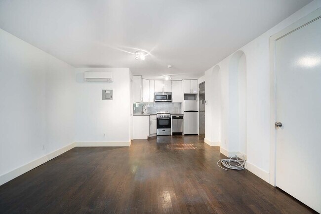 Building Photo - 825 Saint Marks Ave