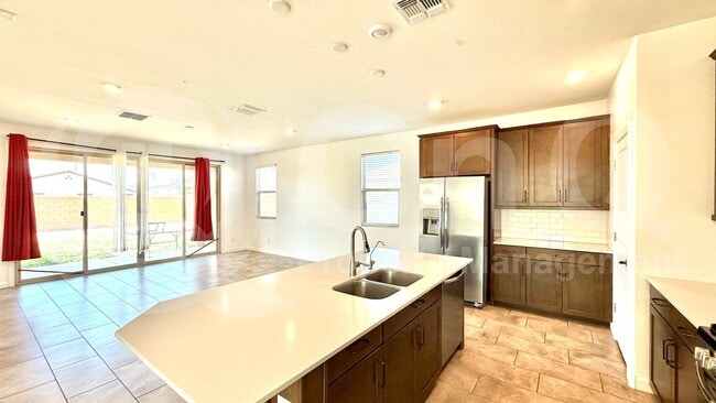 Building Photo - 82 N 197th Ln