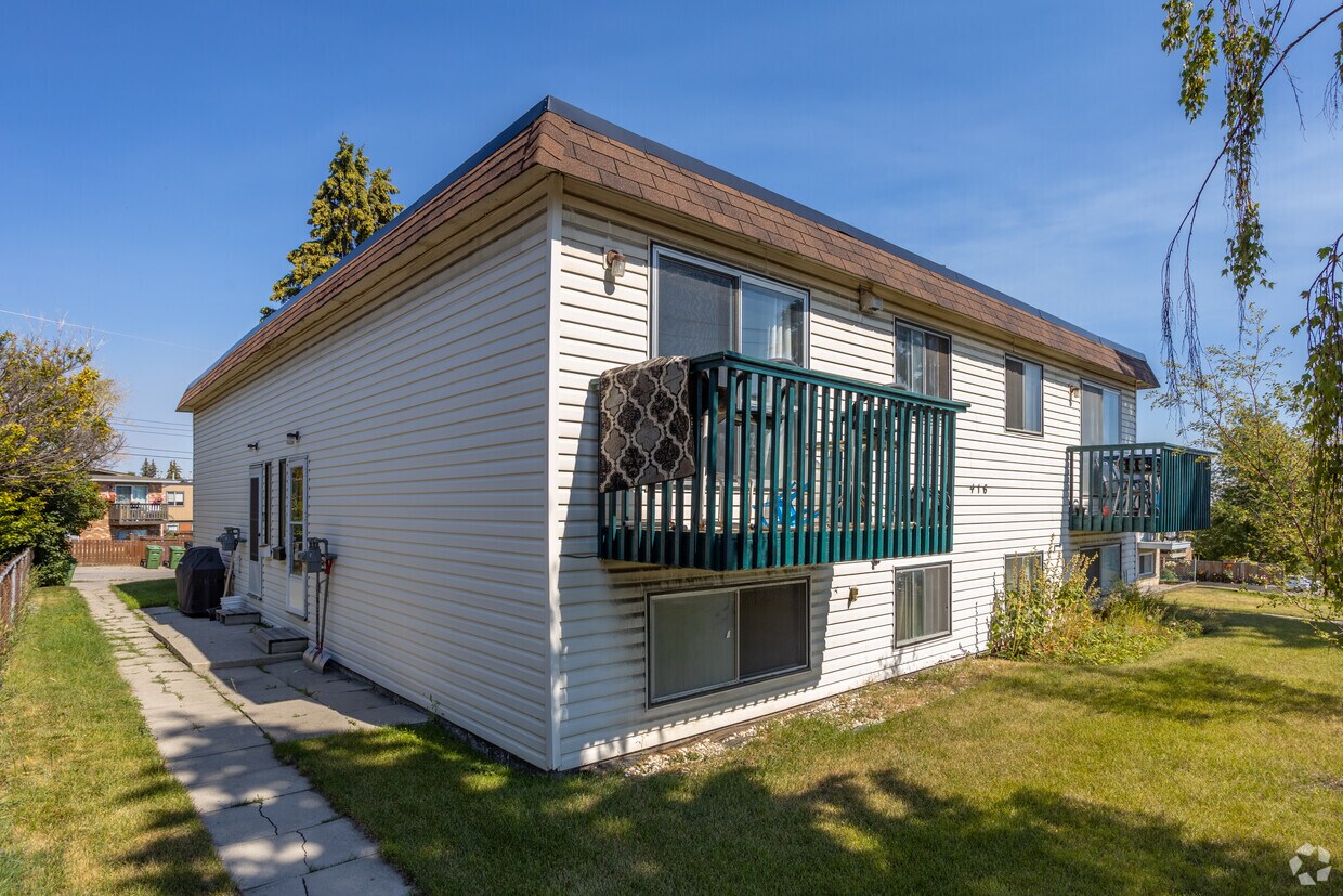 Building Photo - 416 Sabrina Way SE