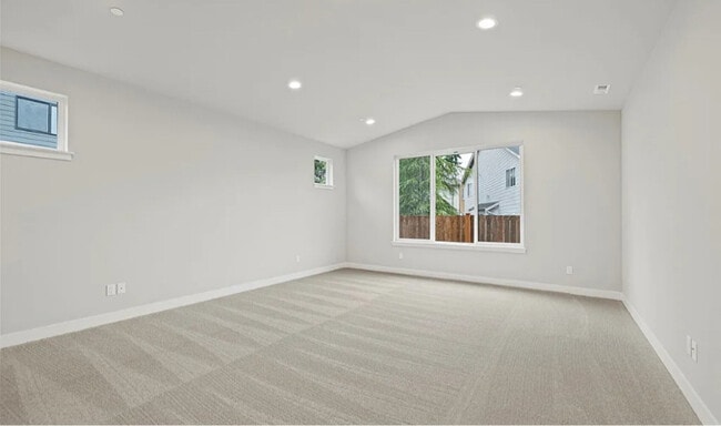 Building Photo - 13815 48th Dr SE