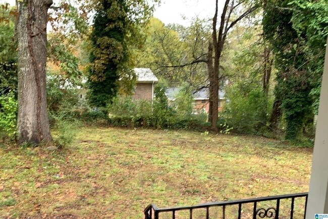 Foto del edificio - 1213 Oakwood St