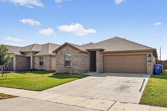 Building Photo - 2322 Sky Crest Dr