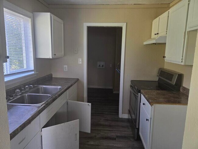 Building Photo - 3531 N Butler Ave