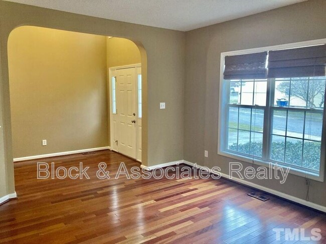 Building Photo - 9012 Blakehurst Dr