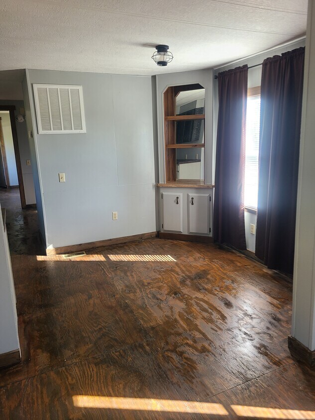 5917 FM 56, Glen Rose, TX 76043 House for Rent in Glen Rose, TX